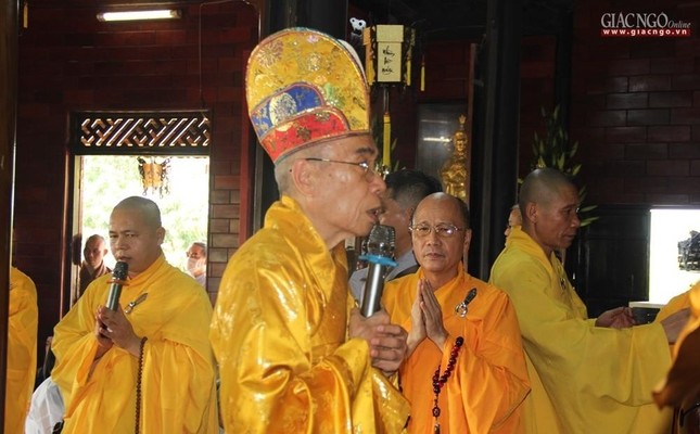 Sám chủ tang lễ là Hòa thượng Thích Quang Nhuận và Hòa thượng Thích Giác Đạo Sám chủ tang lễ là Hòa thượng Thích Quang Nhuận và Hòa thượng Thích Giác Đạo