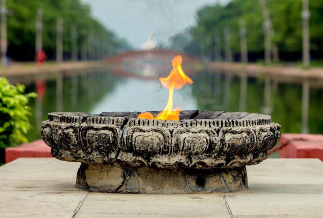 Ngọn lửa hòa bình ở Lumbini Ngọn lửa hòa bình ở Lumbini