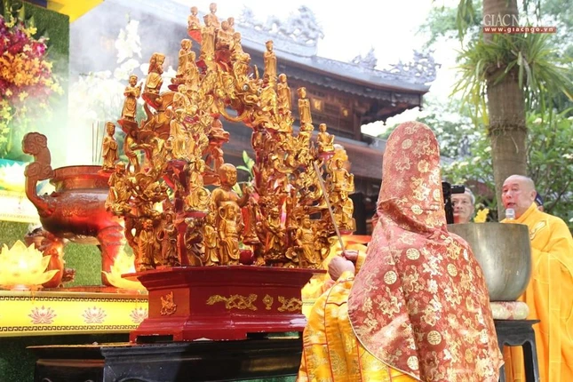 Cử hành lễ Mộc dục