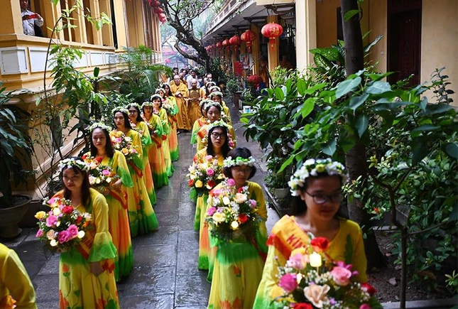 Đại lễ diễn ra tại chùa Quán Sứ - Hà Nội