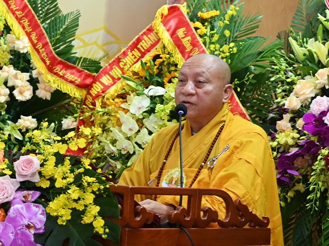 Hòa thượng Thích Gia Quang đọc Diễn văn Phật đản của Hòa thượng CHủ tịch Hội đồng Trị sự GHPGVN