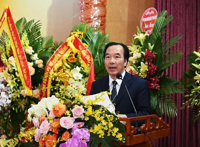 Ông Ngô Sách Thực đọc thư chúc mừng của Chủ tịch Ủy ban Trung ương MTTQVN