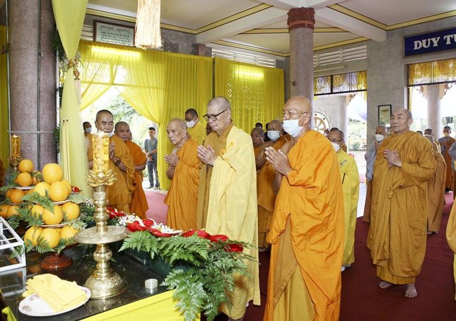 Chư tôn đức tham dự