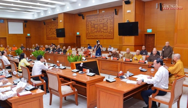 Giới thiệu về thành phần tham dự