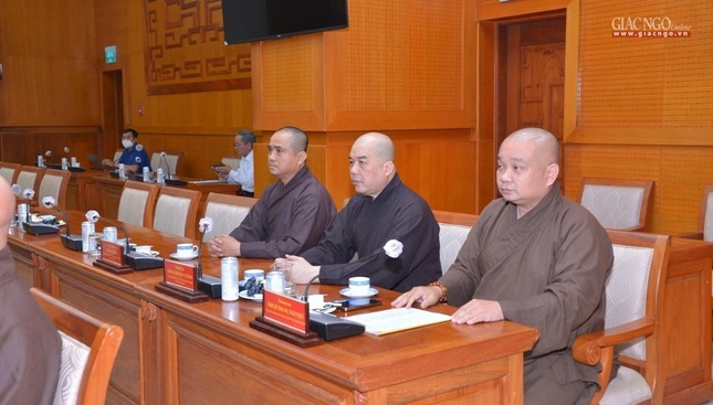 Tham dự còn có Trưởng các ban chuyên môn của Giáo hội Thành phố
