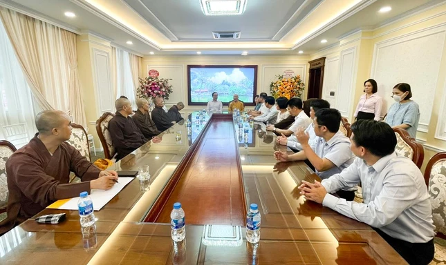 Đoàn Đại biểu Quốc hội, Thường trực HĐND TP.Hà Nội đến thăm Ban Tổ chức - Ảnh: Công Minh