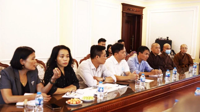 Đại diện các cơ quan chức năng tham dự - Ảnh: Công Minh