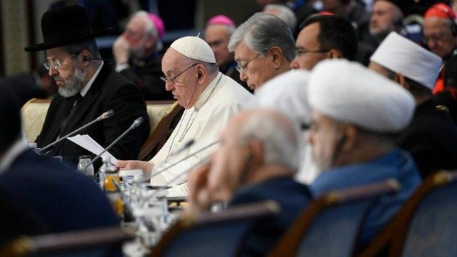 Giáo hoàng Francis cùng lãnh đạo các tôn giáo trên thế giới tham dự và có bài phát biểu - Ảnh: Vatican News
