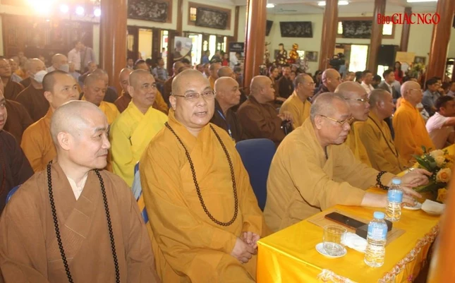 Chư tôn đức tham dự