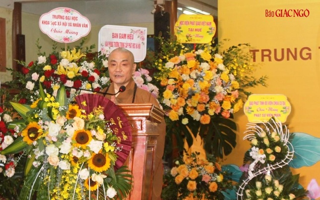 Thượng tọa Thích Tiến Đạt phát biểu