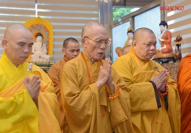 Hòa thượng Thích Huệ Trí được Trung ương Giáo hội công cử tham gia Ban Trị sự, Đại hội suy cử Trưởng ban Trị sự GHPGVN tỉnh Bà Rịa-Vũng Tàu và tân Ban Trị sự phát nguyện "y giáo phụng hành" và tri ân sự quan tâm, huấn thị của Đức Quyền Pháp chủ