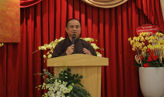 Thượng tọa Thích Tâm Hải thuyết trình chuyên đề “Chia sẻ kinh nghiệm về kỹ năng, phương pháp truyền thông trong Phật giáo”