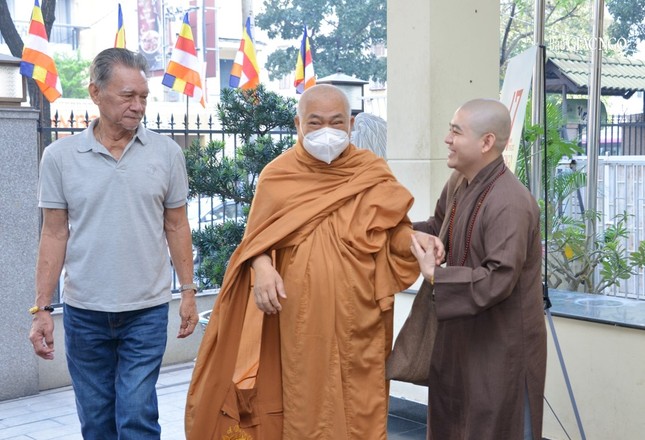 Hòa thượng Thích Giác Toàn đến dự Hòa thượng Thích Giác Toàn đến dự