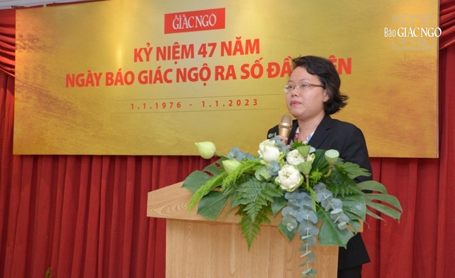 Nhà nghiên cứu Huỳnh Thanh Bình phát biểu Nhà nghiên cứu Huỳnh Thanh Bình phát biểu