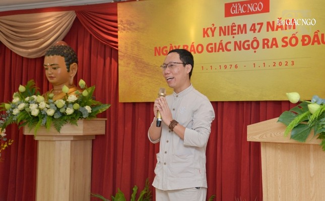 Nhà thơ Lương Đình Khoa từ Hà Nội vào tham dự Nhà thơ Lương Đình Khoa từ Hà Nội vào tham dự