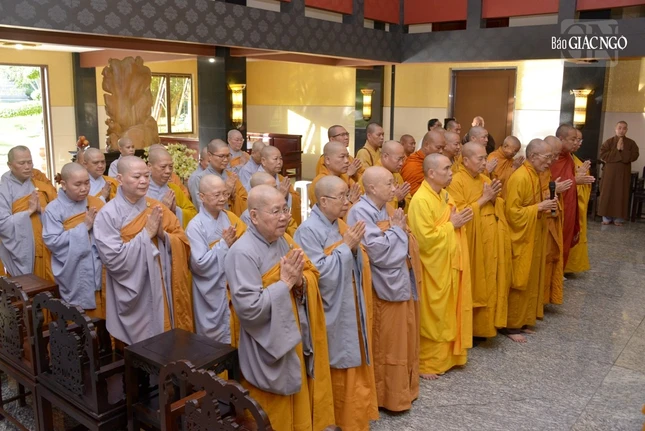 Đoàn Phân ban Ni giới Trung ương do Ni trưởng Thích nữ Nhật Khương, Ủy viên Thường trực Hội đồng Trị sự, Trưởng Phân ban dẫn đầu; Đoàn Phân ban Ni giới TP.HCM do Ni trưởng Thích nữ Từ Nhẫn, Trưởng Phân ban dẫn đầu