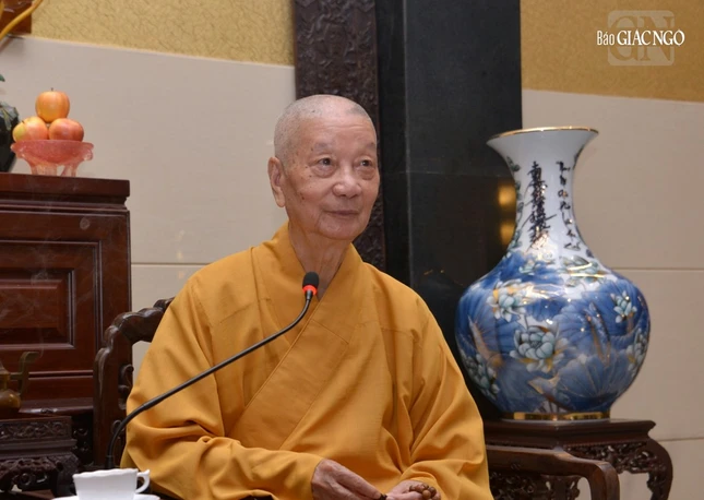 Trưởng lão Hòa thượng Thích Trí Quảng, Pháp chủ thăm hỏi chư vị giáo phẩm lãnh đạo Hội đồng Trị sự GHPGVN