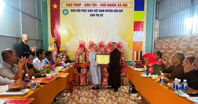 Trao giáo chỉ tấn phong giáo phẩm