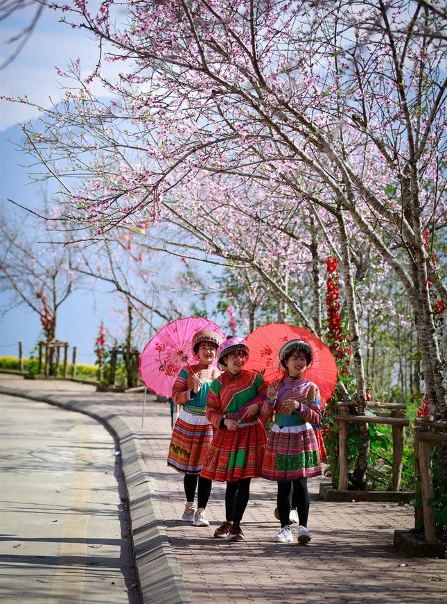 Hội xuân Mở cổng trời ghi dấu ấn với du khách mỗi mùa Tết đến