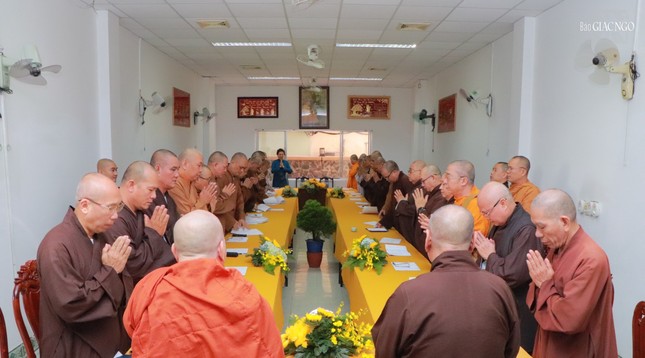 Quang cảnh buổi họp Quang cảnh buổi họp