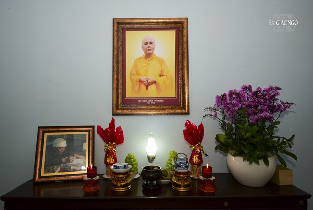 Hương án Trưởng lão Hòa thượng Thích Trí Quang tại liêu phòng