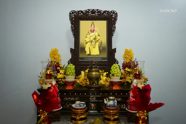 Hương án tưởng niệm trong liêu phòng Đại lão Hòa thượng Thích Tịnh Khiết tại Ấn Quang Hương án tưởng niệm trong liêu phòng Đại lão Hòa thượng Thích Tịnh Khiết tại Ấn Quang