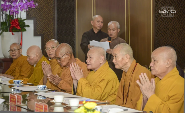 Từng vấn đề được thảo luận Từng vấn đề được thảo luận