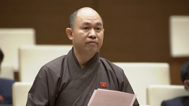 Thượng tọa Thích Đức Thiện, Phó Chủ tịch kiêm Tổng Thư ký Hội đồng Trị sự GHPGVN phát biểu tại diễn đàn Quốc hội Thượng tọa Thích Đức Thiện, Phó Chủ tịch kiêm Tổng Thư ký Hội đồng Trị sự GHPGVN phát biểu tại diễn đàn Quốc hội