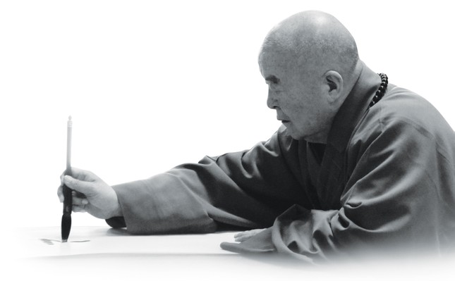 Tôi chẳng nghĩ ai tốt, ai xấu, trong thường trụ đều có quy củ chế độ sẵn, muốn thăng tiến cũng có tiêu chuẩn nhất định cả.