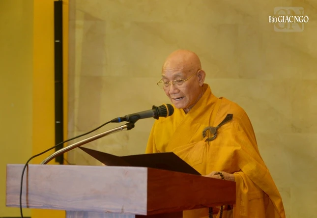 Hòa thượng Thích Minh Thông công bố quyết định bổ nhiệm Ban Thư ký Văn phòng Đức Pháp chủ GHPGVN