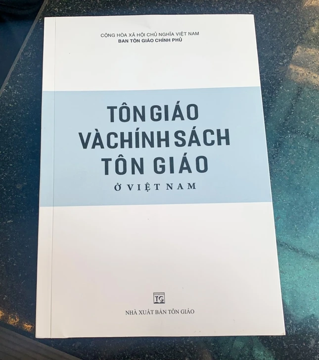Sách trắng Tôn giáo và chính sách tôn giáo ở Việt Nam do Ban Tôn giáo Chính phủ công bố vào sáng 9-3 cho biết Phật giáo chiếm số lượng tín đồ đông nhất cả nước với hơn 14 triệu/26,5 triệu tín đồ tôn giáo tại nước ta - Ảnh: Quỳnh Trang