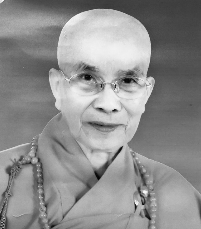 Chân dung Ni trưởng Thích nữ Diệu Phước