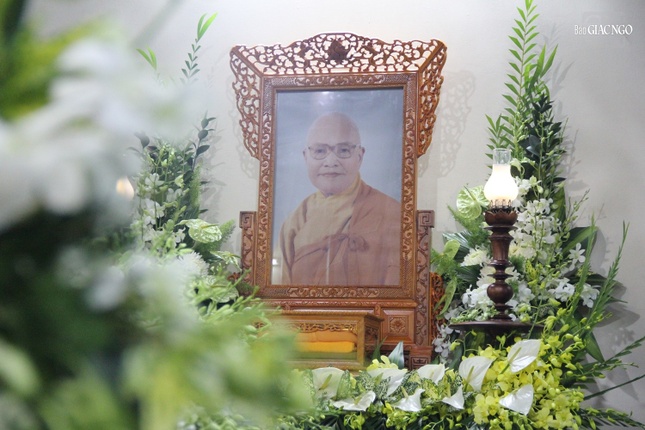 Chân dung Ni trưởng tân viên tịch