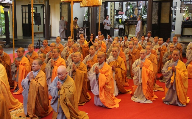 Pháp quyến và thế quyến của Ni trưởng