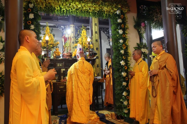 Tang lễ Ni trưởng được tổ chức tại chùa Diệu Viên Tang lễ Ni trưởng được tổ chức tại chùa Diệu Viên