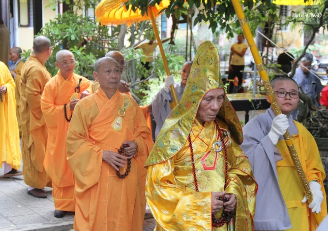 Cung nghinh chư tôn giáo phẩm quang lâm chứng minh, hộ niệm Cung nghinh chư tôn giáo phẩm quang lâm chứng minh, hộ niệm
