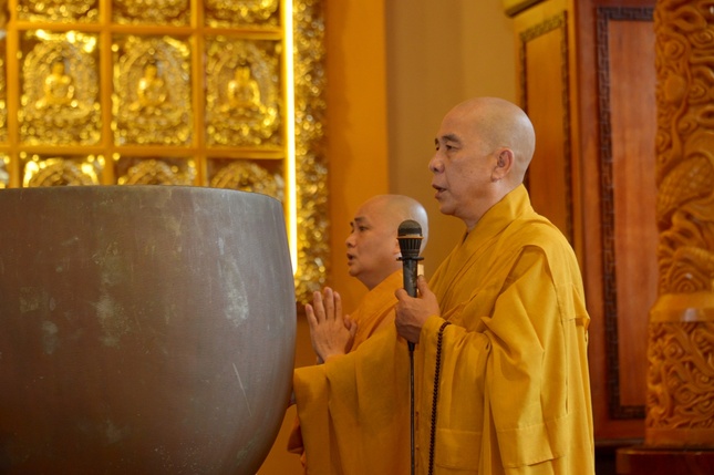 Trước đây lễ bố-ttatschung được tổ chức tại tổ đình Ấn Quang