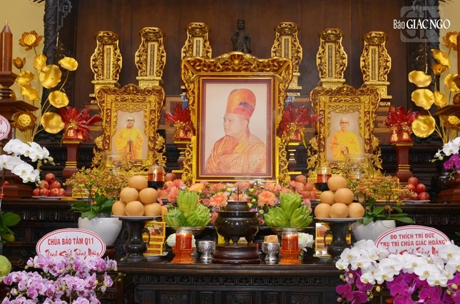 Di anh Thượng tọa Thích Minh Phát tại Tổ đường chùa Ấn Quang