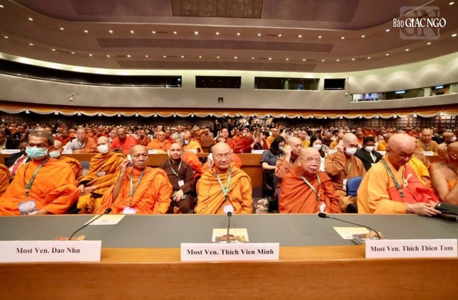 Trưởng lão Hòa thượng Phó Pháp chủ và chư Hòa thượng Phó Chủ tịch Hội đồng Trị sự tham dự Đại lễ Vesak Liên Hiệp Quốc, ngày thứ hai tại UN