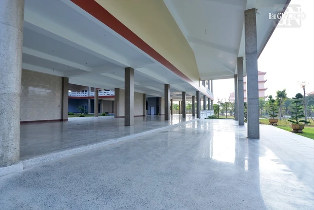 Trang thiết bị máy móc cũng đang được lắp ráp