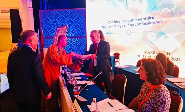 Trao đổi và tặng quà Chủ tịch IPU