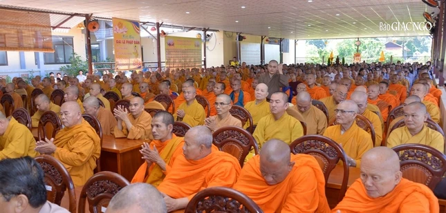 Chư Tăng các truyền thống tại Sóc Trăng tham dự