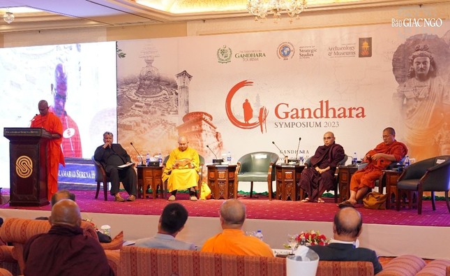 Các diễn giả quốc tế tham dự hội thảo