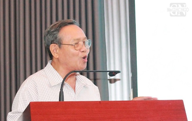 GS.TS Đinh Khắc Thuân phát biểu