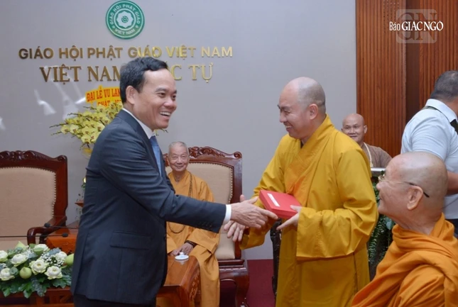 Với Thượng tọa Thích Đức Thiện