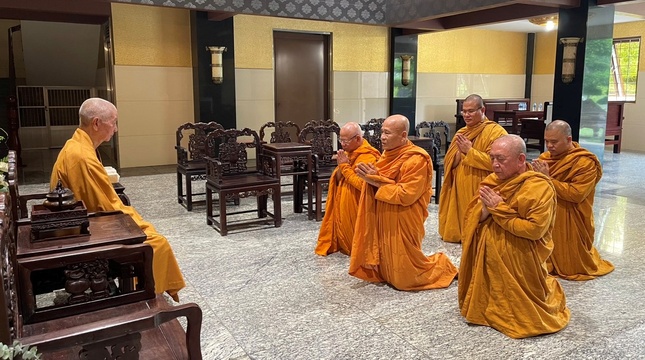 Đức Pháp chủ GHPGVN chia sẻ và gởi lời thăm viếng chư vị giáo phẩm hệ phái Khất sĩ Đức Pháp chủ GHPGVN chia sẻ và gởi lời thăm viếng chư vị giáo phẩm hệ phái Khất sĩ