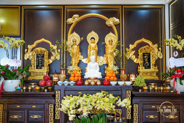 Không gian Văn hóa - Nghệ thuật - Tâm linh “Song Đức Mãn Đường” do Diệu Tướng Am thiết trí