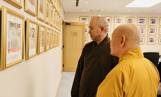 Thăm phòng trưng bày truyền thống của WBS