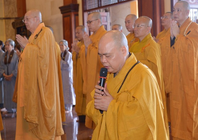 Thượng tọa Thích Thanh Phong cảm tạ Thượng tọa Thích Thanh Phong cảm tạ