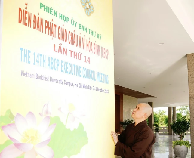 Công việc trang hoàng chào mừng đã hoàn tất